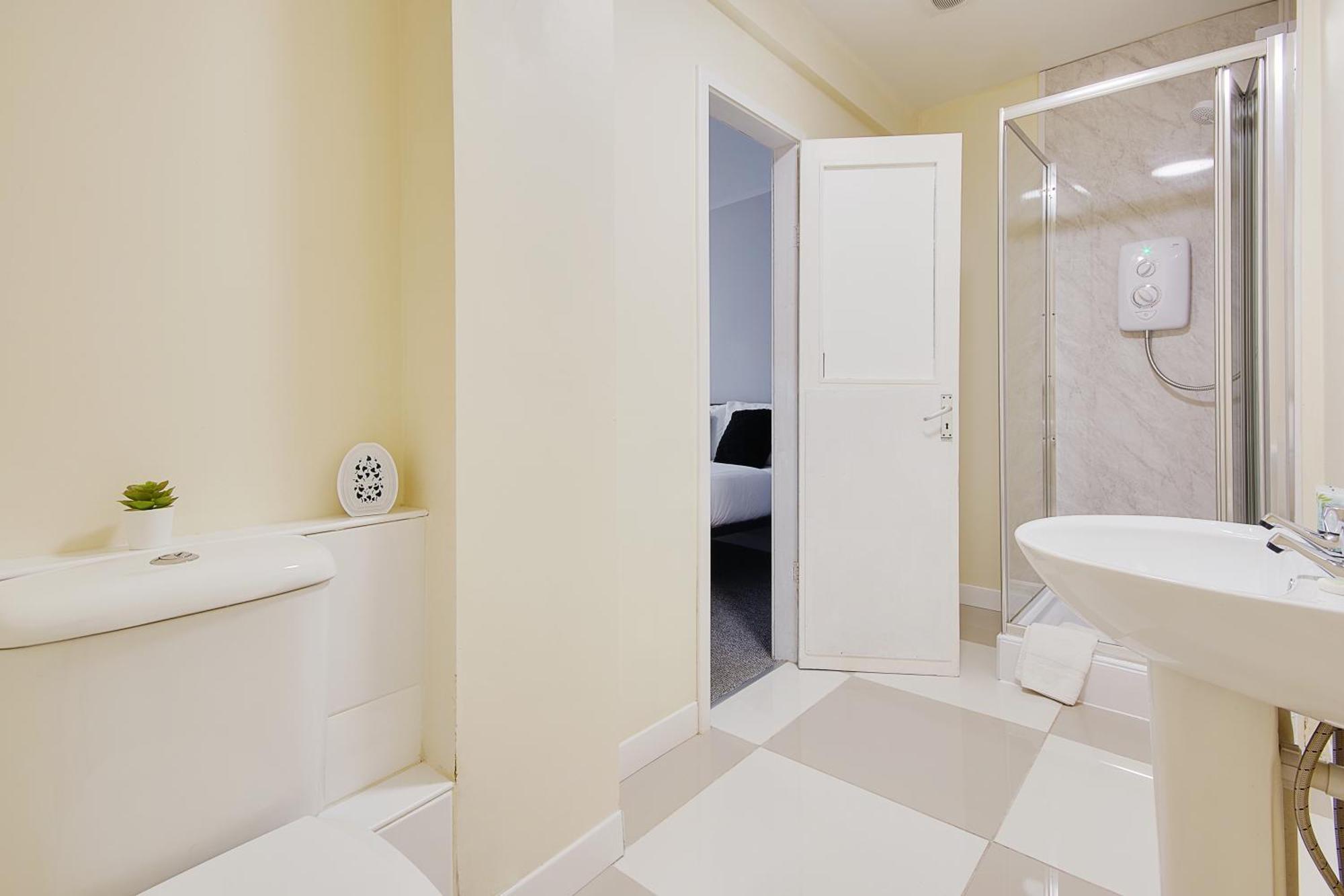 Serenity Hotel Bournemouth Bagian luar foto